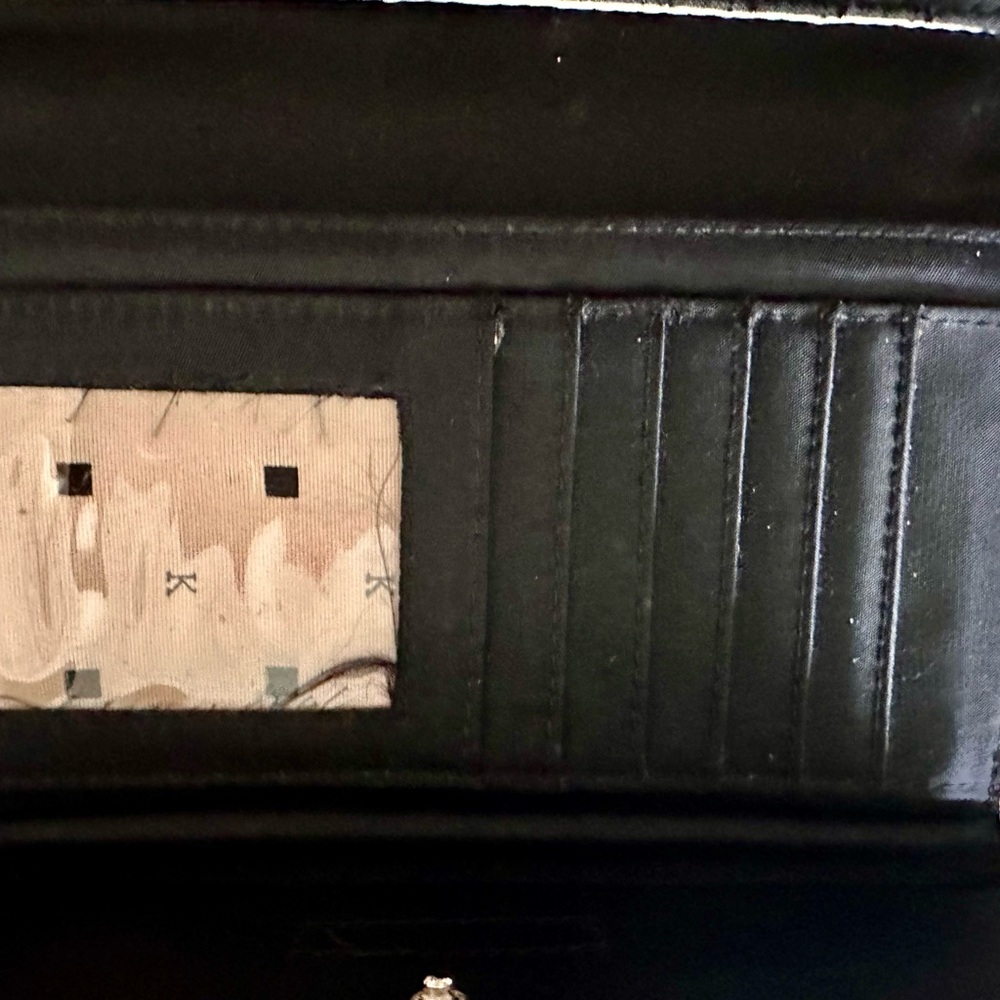 Kate Spade zipper wallet